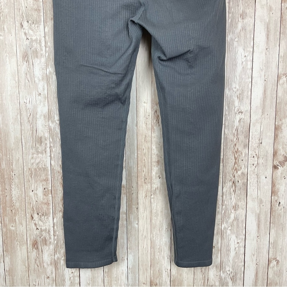 Good American Ribbed Pull-On Leggings Size 3/4 Large/XL Women - Picture 6 of 9